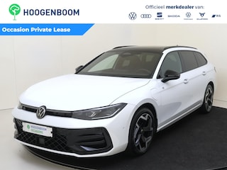 Volkswagen Passat Variant 1.5 eHybrid R-Line Edition | SoH 97% | Panoramadak | Lederenbekleding ‘Puglia’ | Trekhaak | 360 camera | Adaptieve demping | Head-up display | LED Matrix verlichting | Stoelventilatie |