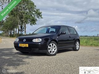 Volkswagen Golf 1.6-16V Pacific dealer onderhouden