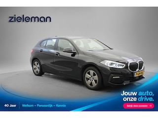 BMW 118d Business Edition Automaat - Digitaal Cockpit, Carplay, Navi, Cruise, Trekhaak afn.
