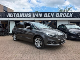 Ford S-MAX 1.5 Titanium 7Pers|Xenon|Navi|Cruise|Camera|Carplay|Clima|Trekhaak|Stoelverw|Elek Pakket|Nw Apk
