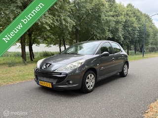 Peugeot 206 1.4 Millesim 200*AIRCO*LAGE KM*NAP*PARKEERSENSOR