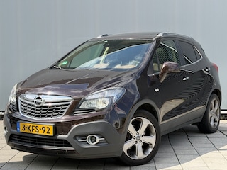 Opel Mokka BWJ 2013 | 1.4T 141PK Cosmo 4x4 | TREKHAAK | PANO DAK | LEER | STOEL&STUUR VERW | PDC | CLIMA | NAVI | CRUISE |