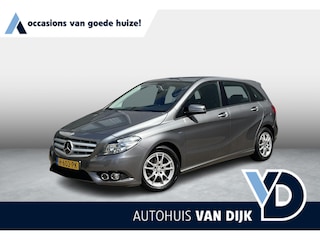 Mercedes-Benz B-klasse 180 Navi / Trekhaak / Parkeer assistent / stoelverwarming