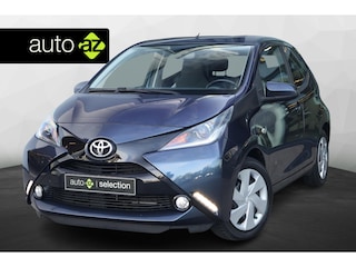 Toyota Aygo 1.0 VVT-i x-play / Camera / Airco