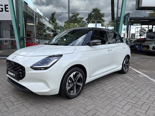 Suzuki Swift 1.2 Style Smart Hybrid handgeschakeld 83pk | Achteruitrijcamera | Dodehoekdetectie | LED koplampen |