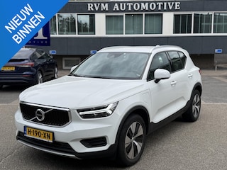 Volvo XC40 1.5 T5 Twin Engine Momentum Pro | ORIGINEEL NEDERLANDSE AUTO MET NAP | PLUG-IN HYBRIDE | PILOT ASSIST | ADAPTIVE CRUISE CONTROL | ELEKTRISCHE ACHTERKLEP | STOELVERWARMING |ALL IN RIJKLAAR GELEVERD MET 12 MAANDEN BOVAG-GARANTIE