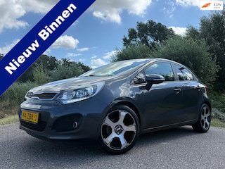Kia Rio 1.2 CVVT Super Pack CLima Trekhaak 17" Velgen Key-Less Radio/CD PDC Cruise LED NAP Goed Onderhouden!