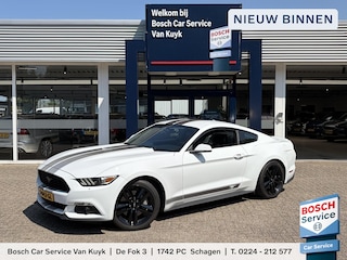 Ford Mustang Fastback 2.3 EcoBoost / 317 PK / Automaat / Race-Striping / Borla Performance sport-uitlaat / Vol-lederen stoelen mét verwarming en koeling / Keyless entry / Schakelflippers stuurwiel / Xenon lampen / Dynamische knipperlichten achter / Climate Control / Cruise Control / Bluetooth Tel + Media / Stuurwielbediening / Shaker Audiosysteem / Achteruitrij-camera + PDC achter / ETC.