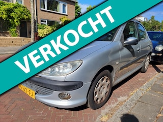 Peugeot 206 1.4 X-line nieuwe apk