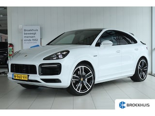 Porsche Cayenne 3.0 E-Hybrid ''OP AFSPRAAK" | Sportdesign | Sportchrono | Adapt. Cruise | Softclose | 4-Wielsturing | Trekhaak | Bose | Head-up | Pano | Memory | Keyless | 22 Inch |