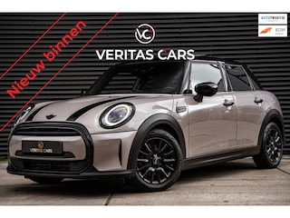 Mini Cooper 5-Deurs 1.5 Business Edition 136PK|Pano|Ambiance|Keyless|Sport Green|Full Led|Carplay|Stoelverw e.o.