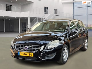 Volvo V60 1.6 T4 Kinetic AUT CRUISE LEDER NAVI PDC TREKHAAK