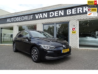 Volkswagen Golf 1.0 eTSI Life Business Active