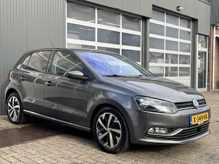 Volkswagen Polo 1.2 TSI Airco Cruise controle Apple carplay 5-Persoons Stuurwielbediening Telefoonverbinding  Parkeersensoren veen en achter