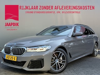 BMW 5-serie Touring BWJ 2022 530e xDrive 293 PK High Executive M-Sport AUTOMAAT | TREKHAAK ELEKTR. | STOELVERW. | KEYLESS | ELEKTR. VERSTELBAAR | ADAPTIVE CRUISE | NAVI | CLIMA | CAMERA | PDC | LMV