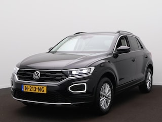 Volkswagen T-Roc 1.0 TSI 110Pk Style LED - Side Assist - ACC - Climatronic - Apple Carplay/Android Auto - PDC