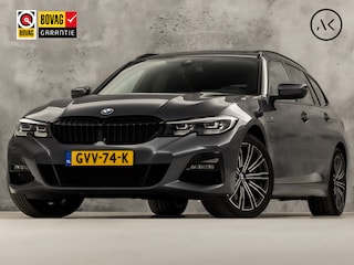BMW 330e M Sport High Executive 292Pk Automaat (PANORAMADAK, M PAKKET, APPLE CARPLAY, CAMERA, LEDER/ALCANTARA, SFEERVERLICHTING, GETINT GLAS, ELEK ACHTERKLEP, STOELVERWARMING, NIEUWSTAAT)