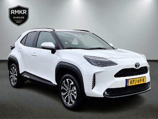 Toyota Yaris Cross 1.5 Hybride 130 pk Black Edition, Safety + Winter pakket.