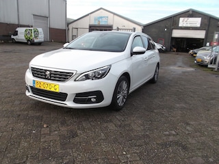 Peugeot 308 SW 1.2 PureTech Blue Lease Premium