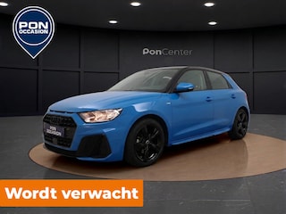 Audi A1 Sportback 30 TFSI S-line | Camera | Parkeerhulp | Carplay | Navi | Inklapbare spiegels | 16'' | Optiek Zwart |