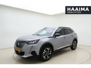 Peugeot 2008 1.2 PureTech Allure Pack | Automaat | Climate control | Navigatie pakket | Camera achter | Trekhaak | Electrisch inklapbare spiegels | Weinig kms !!! |