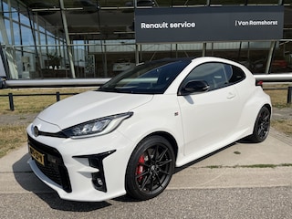 Toyota Yaris 1.6 GR Performance 262PK / 4WD / Carbon dak / Sport Uitlaat / Winterpakket /