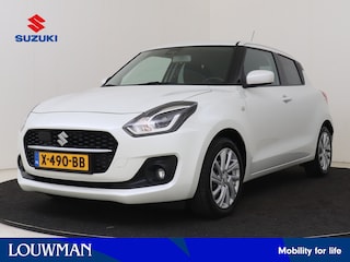 Suzuki Swift 1.2 Select Smart Hybrid | Dealer onderhouden | Dodehoek detectie | Stoelverwarming | Pakeersensoren achter | Achteruitrijcamera | Cruise Control Adaptive | Navigatie | Apple CarPlay/Android Auto |