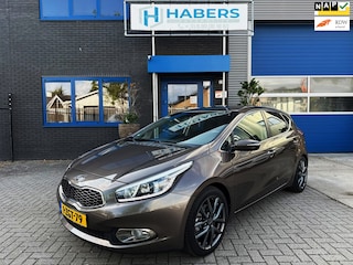 Kia Ceed Cee'd 1.6 GDI BusinessLine 135PK|Navigatie|Camera|Origineel NL|Led dagrij|Cruise|Climate|PDC|Isofix|Bluetooth media|Trekhaak