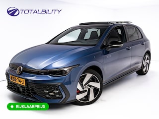 Volkswagen Golf 1.5 eHybrid GTE 272PK | Pano | Leer | Stoelkoeling | Stoel-Stuurverwarming | Elec. trekhaak | Travel assist | IQ-Drive | IQ-Led | Black-style | Memorystoel | Adaptive Cruise | Head-Up | Keyless | Sfeerverlichting | DCC |