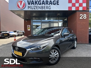 Mazda 3 2.0 SkyActiv-G 120 GT-M // NAVI // CAMERA // HEAD UP DISPLAY // CRUISE // STOEL + STUUR VERWARMING // DAB RADIO //