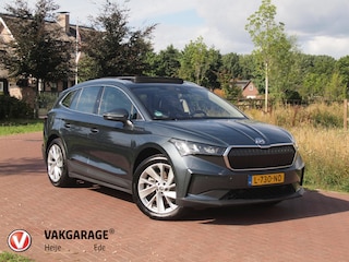 Skoda Enyaq iV 80 | Panoramadak | Camera | Sfeerverlichting | ACC | NL-Auto |
