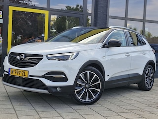 Opel Grandland X 1.6 Turbo Hybrid4 (4WD) Innovation | Parkeer Camera | Parkeer Sensoren V + A | Apple Carplay en Android Auto