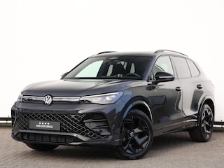 Volkswagen Tiguan 1.5 eTSI R-Line Edition 150PK DSG Black style | Panoramadak | Stoelverwarming | Navigatie | Camera | Led Plus