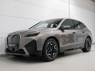 BMW iX xDrive40 Sport Laser | Soft Close