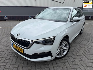 Skoda Scala 1.0 TSI Business Edition*Automaat*CarPlay*Cruise*NAVI*StoelVerwarming*Park-Sensoren*LED*APK*NAP*Bluetooth