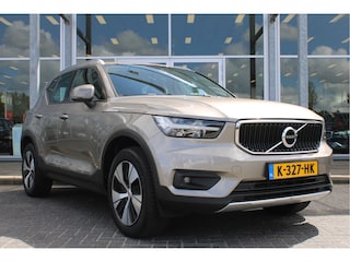Volvo XC40 T2 130PK Automaat Business Pro | Pilot Assist | El. Achterklep | AppleCarplay | Verw. Stoelen & Stuurwiel | DAB |