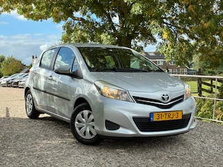 Toyota Yaris 1.0 VVT-i Aspiration | Camera + Clima Nu € 4.975,-!!!