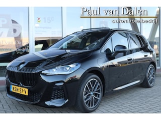 BMW 2-serie Tourer (u06) 230e 326PK XDRIVE M-SPORT Panodak | Sfeerverlichting | Harman Kardon | Head Up | Live Cockpit | Driving assistent Plus | Camera |
