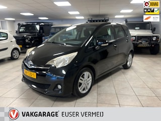 Toyota Verso-S 1.3 VVT-i Dynamic Climate control, Navigatie, Achteruitrij camera