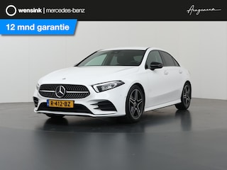 Mercedes-Benz A-klasse 180 AMG Line | Night | Widescreen | Stoelverwarming | Achteruitrijcamera | Sfeerverlichting |