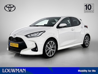Toyota Yaris 1.5 Hybrid 130 Executive | BTW voertuig | Dodehoek detectie | Stoel+stuurverwarming | Parkeersensoren voor+achter | Draadloze telefoonlader | Navigatie | Apple CarPlay/Android Auto | Cruise Control Adaptive |