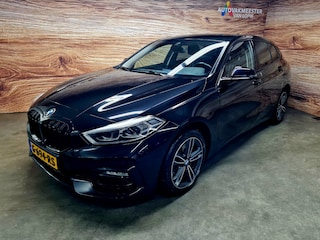 BMW 1-serie (f40) 118i 140pk Aut Executive Edition Sportst. Stoelverw. All-in prijs + 12 mnd garantie.