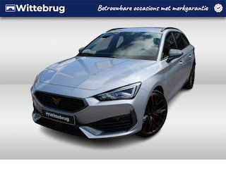 Cupra Leon 1.4 e-Hybrid 245pk Performance DSG Automaat / Navigatie / LM 19 inch / Camera / Park Assist / Full LED / Wegkl trekhaak