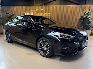 BMW 218i Executive Edition Automaat | Navigatie | Cruise/climate control |