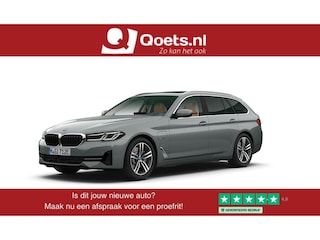 BMW 5-serie Touring 530e xDrive Trekhaak - Panoramadak - Driving Assistant Professional - Head up - Comfort Access - Sportstoelen - zonneschermen - Parking Assistant Plus - High Beam Assistant - Getinte Ruiten -