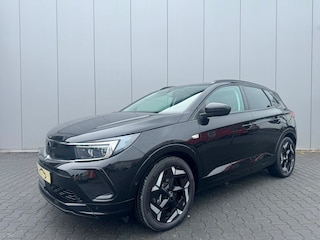 Opel Grandland 1.6 Turbo Plug-In Hybrid 4x4 Ultimate