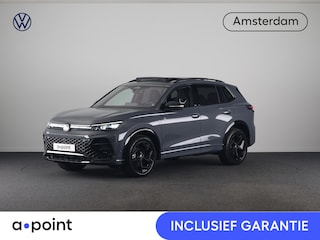 Volkswagen Tiguan 1.5 eHybrid R-Line Edition 204 pk Automaat (DSG) | Verlengde garantie | Navigatie | Panoramadak | Trekhaak (wegklapbaar) | Park assist | Rondomzicht camera | Head-up display | R-Line |