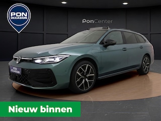 Volkswagen Passat Variant 1.5 eHybrid R-Line | Pano Dak | Trekhaak | 360 Camera | Head-up Display | Harman Kardon | Black Style | Leder | Elek. Achterklep | Elek. Stoelen | Stuur-/Stoelverwarming V+A | 19'' |