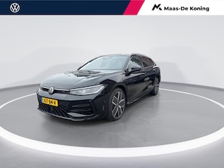 Volkswagen Passat Variant R-Line Edition 1.5 eHybrid 204 pk 6 versn. DSG · Multimedia pakket plus · High-end geluidsysteem 'Harman Kardon' · Prijs incl. inruilpremie · MEGA Sale