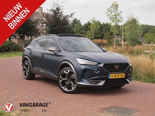 Cupra Formentor 1.4 e-Hybrid VZ Black Edition | Panoramadak | Trekhaak | Camera | Sfeerverlichting | Leer | NL-Auto |